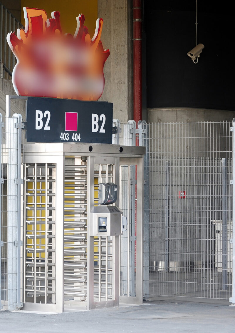 CAME ÖZAK BT 312-D kahekordne täiskõrgusega elektromehaaniline turvaturnikee – paigaldusnäide